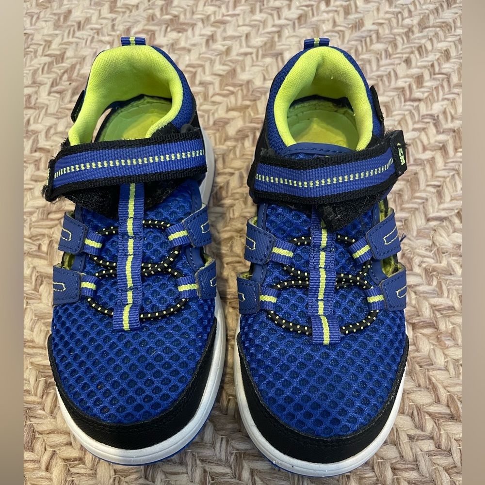Stride Rite Water Sneakers